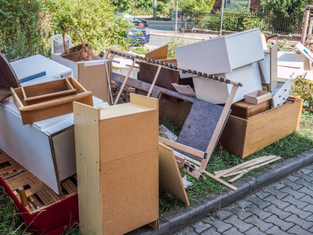 Best Full-Service Junk Removal  in Hampton, IA